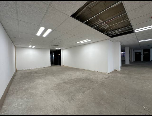 1,731M² OFFICE TO LET IN SANDTON CENTRAL